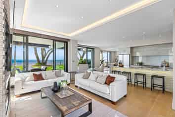 359 Hibiscus Coast Highway, Orewa