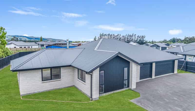 1 Roach Lane, Amberley