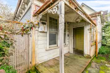 90 Britomart Street, Berhampore