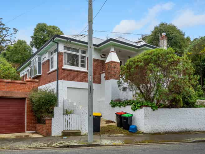 37 Scarba Street, Roslyn