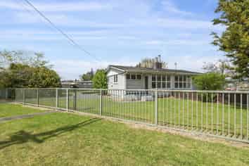 158 Sunset Road, Fordlands