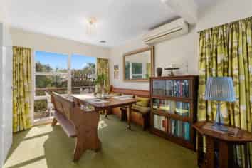 8 Katarina Grove, Tawa