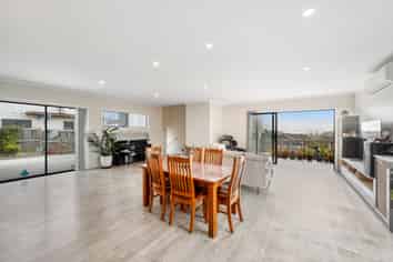 11 Whawhaki Road, Beachlands