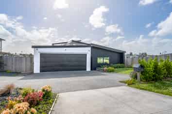 11 Whawhaki Road, Beachlands