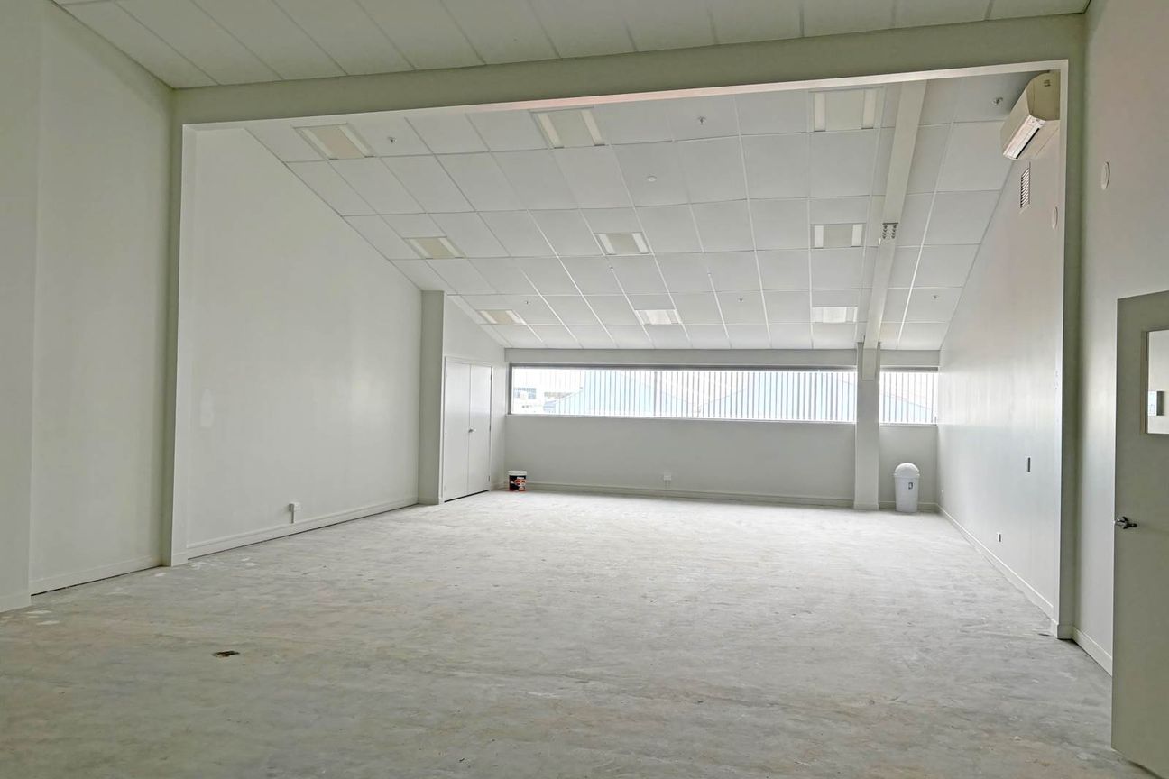 357M² TOP FLOOR SPACE FOR LEASE - Aanzicht 4