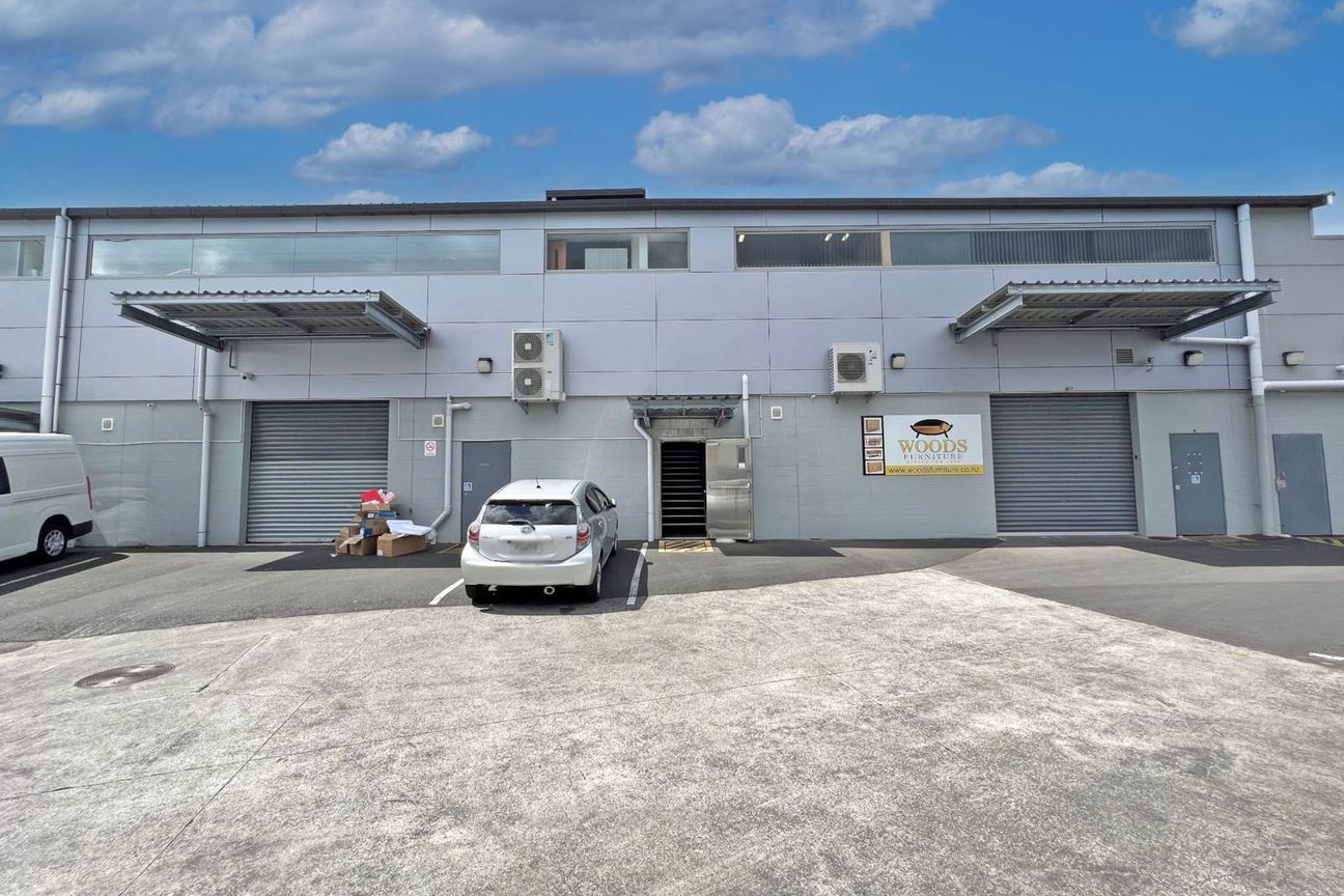 357M² TOP FLOOR SPACE FOR LEASE - Aanzicht 3
