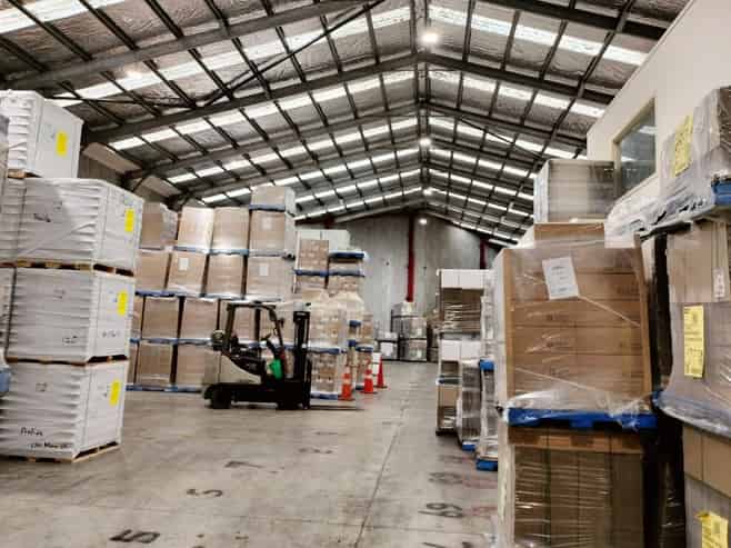 High stud warehousing with secure yard