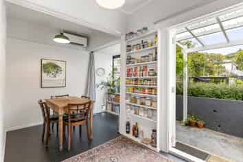 89 Nottingham Street, Karori