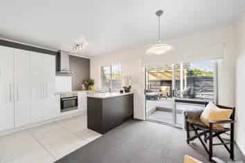 83B Meadway, Sunnyhills