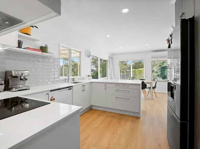 44 Blue Heron Rise, Stanmore Bay