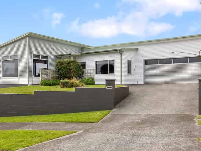 44 Karamea Street, Whalers Gate