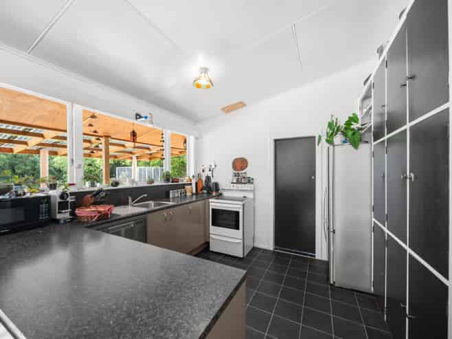 680 Norfolk Road, Carterton