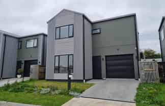 50 Jacks Landing Drive, Hamilton Lake