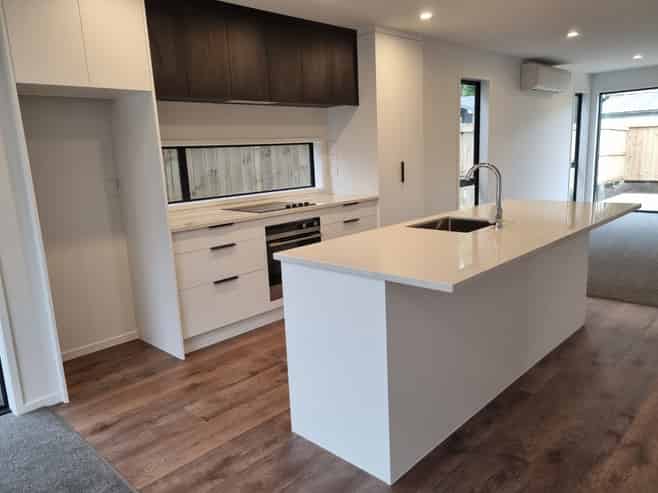 50 Jacks Landing Drive, Hamilton Lake