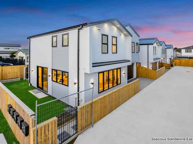 19A-E Sturdee Road, Manurewa