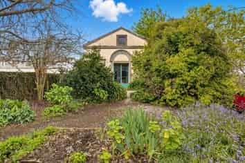 Distinctive Te Puke commercial space for sale