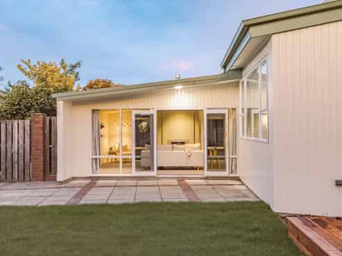 20 Derrett Place, Saint Martins