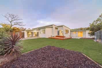 20 Derrett Place, Saint Martins