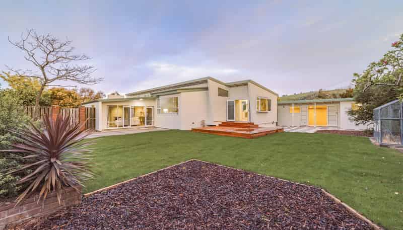 20 Derrett Place, Saint Martins