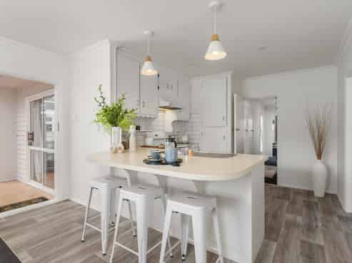 9 Armstrong Avenue, Carterton