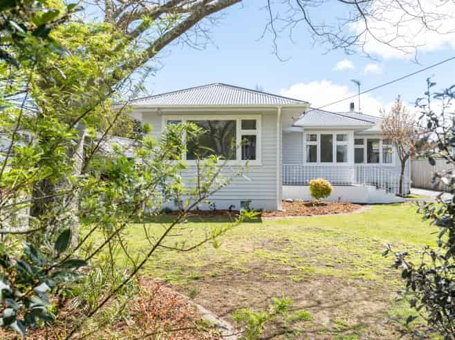 9 Armstrong Avenue, Carterton
