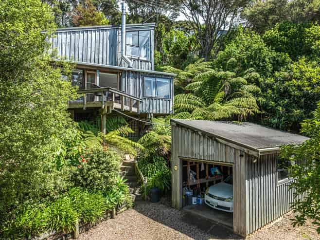 178 Ocean View Road, Oneroa