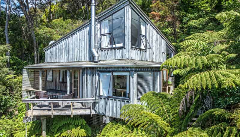 178 Ocean View Road, Oneroa