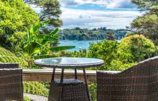 178 Ocean View Road, Oneroa