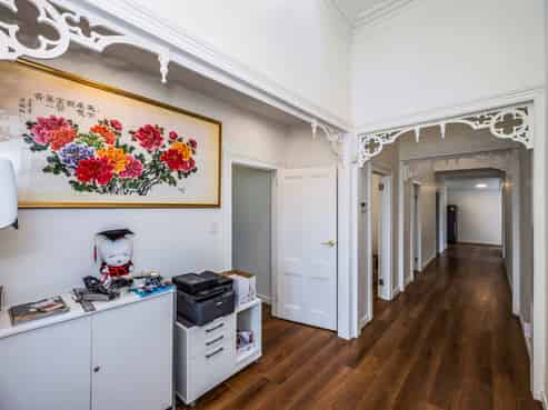 MIXED-USE CHARACTER STANDALONE 
