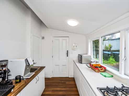 MIXED-USE CHARACTER STANDALONE 
