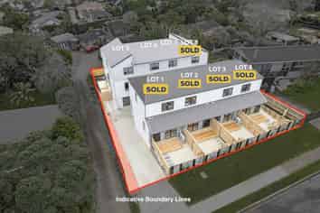 8/21 Baird Street, Howick