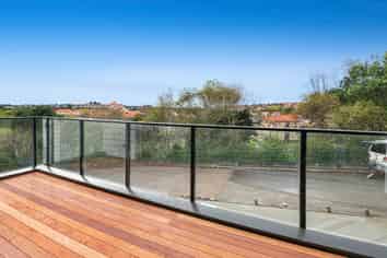 12  Pleasant Way, Gulf Harbour