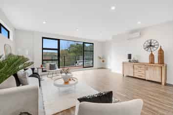 12  Pleasant Way, Gulf Harbour