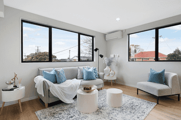 2,4/30 Woodford Ave, Henderson