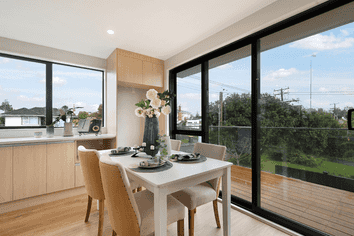 2,4/30 Woodford Ave, Henderson