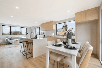 2,4/30 Woodford Ave, Henderson