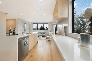 2,4/30 Woodford Ave, Henderson