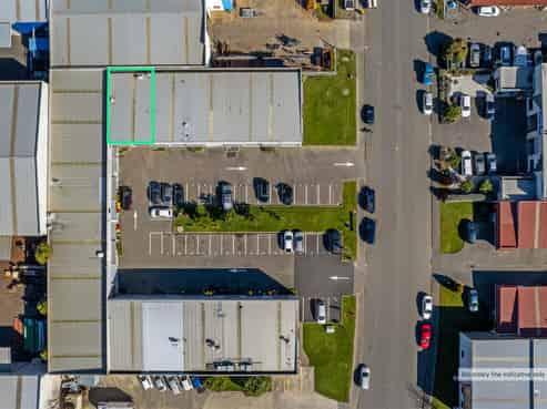 Small Industrial Gem in Sockburn