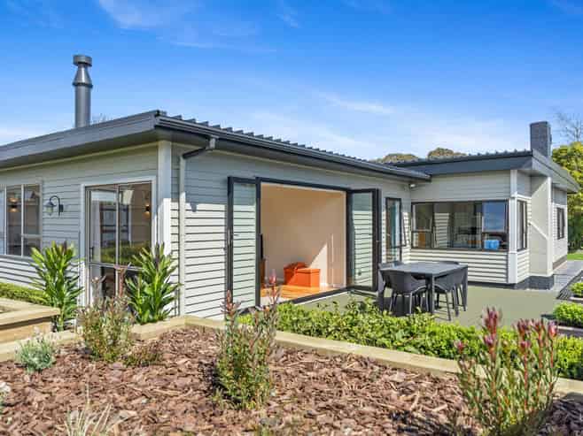 3 Huia Road, Raumati Beach