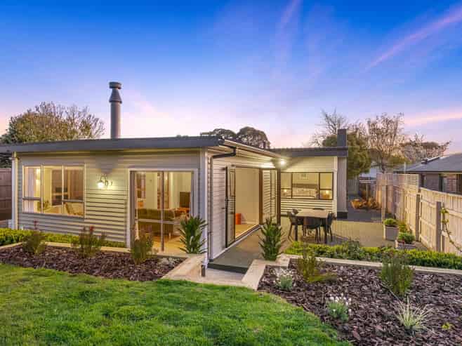 3 Huia Road, Raumati Beach