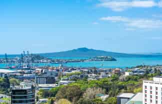 1005/135 Phoenix Gardens, Grafton Road, Grafton