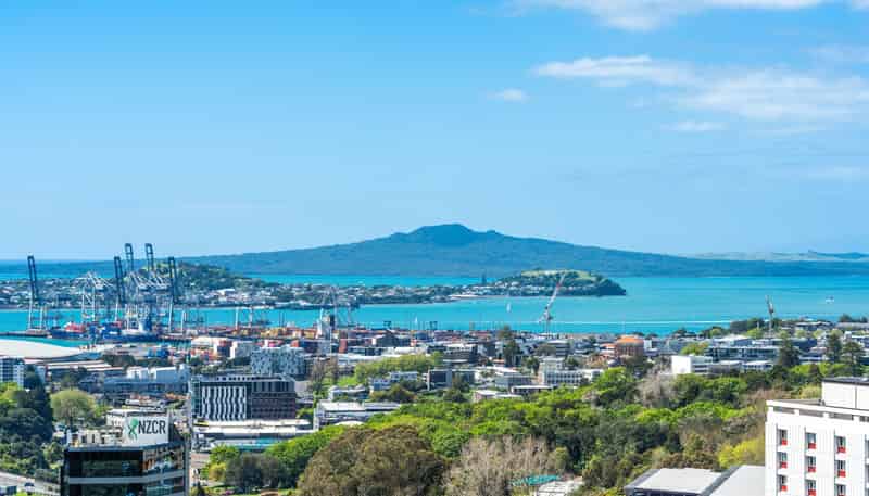 1005/135 Phoenix Gardens, Grafton Road, Grafton