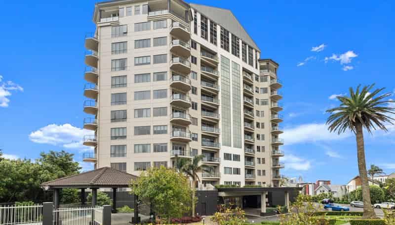 1005/135 Phoenix Gardens, Grafton Road, Grafton