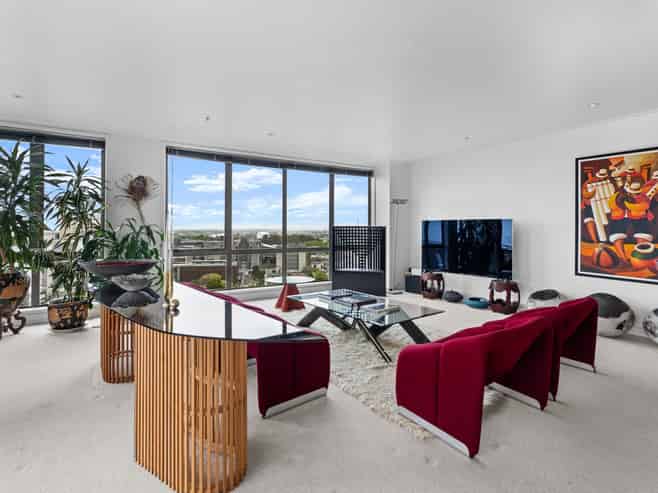 1005/135 Phoenix Gardens, Grafton Road, Grafton