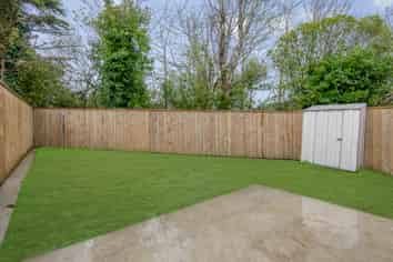 15A Rowe Parade, Wainuiomata