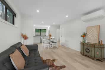 15A Rowe Parade, Wainuiomata