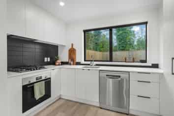 15A Rowe Parade, Wainuiomata