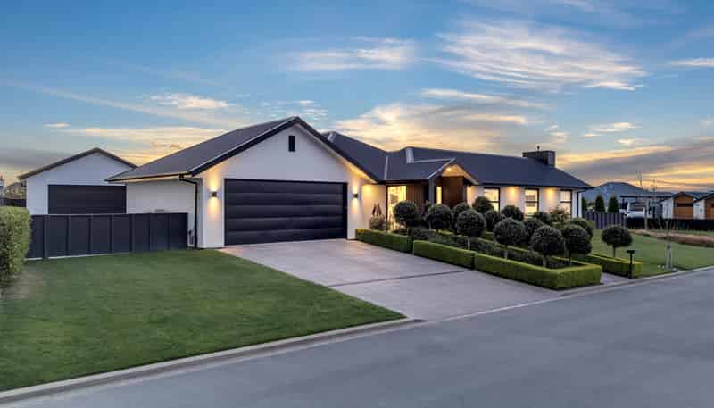 60 The Esplanade, Pegasus