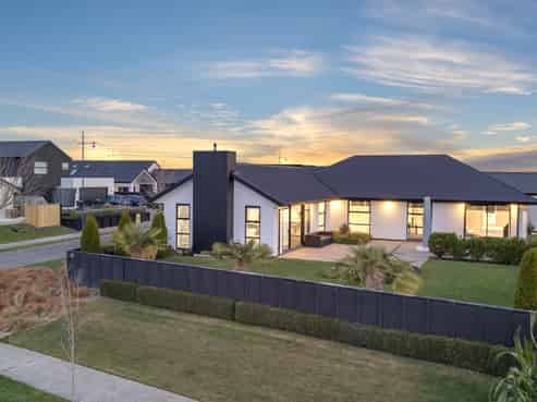 60 The Esplanade, Pegasus