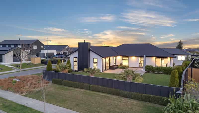 60 The Esplanade, Pegasus